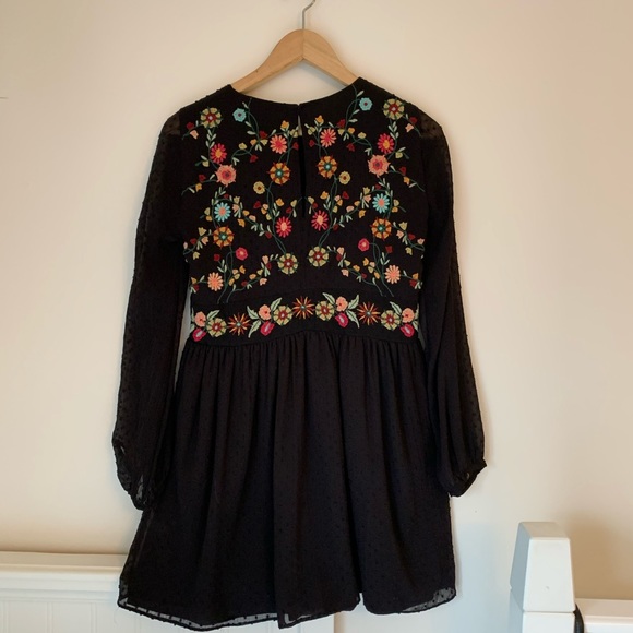 Embroidered Spring Dress - Picture 3 of 6